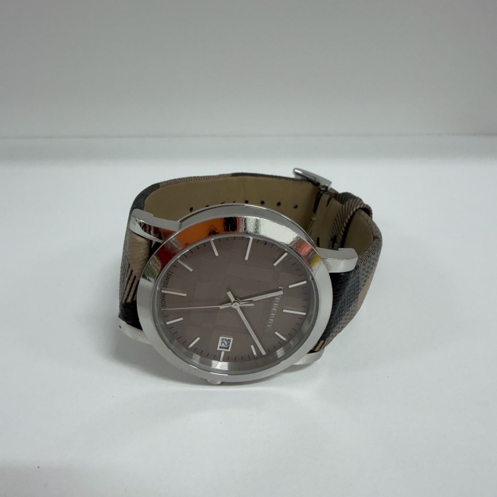 Authentic Burberry Classic Check Plaid Strap Watch Silver Tone Date Swiss Style - Picture 9 of 14